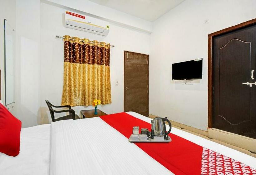 트리플 클래식 룸, Flagship Hotel Padharo Saa