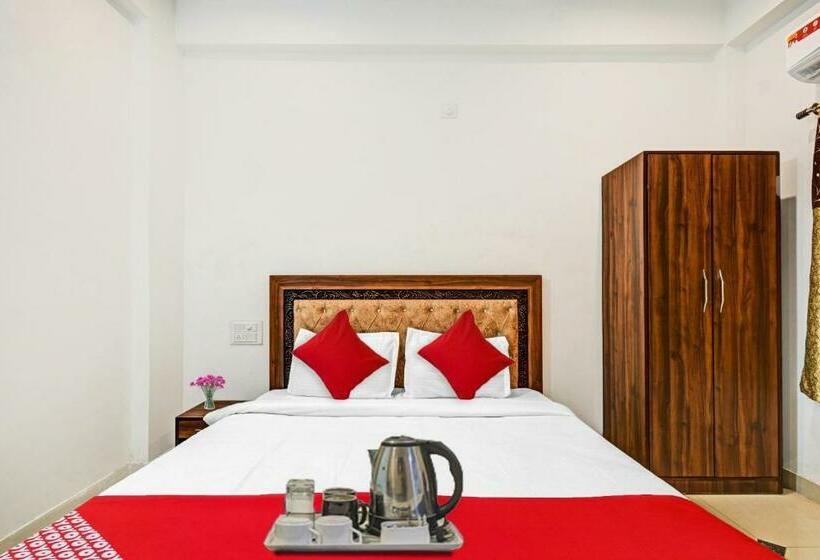 트리플 클래식 룸, Flagship Hotel Padharo Saa