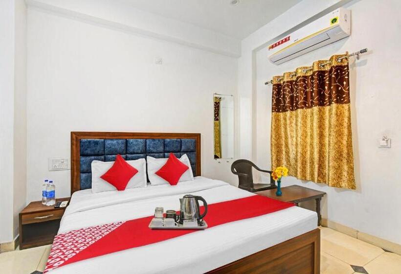 트리플 클래식 룸, Flagship Hotel Padharo Saa