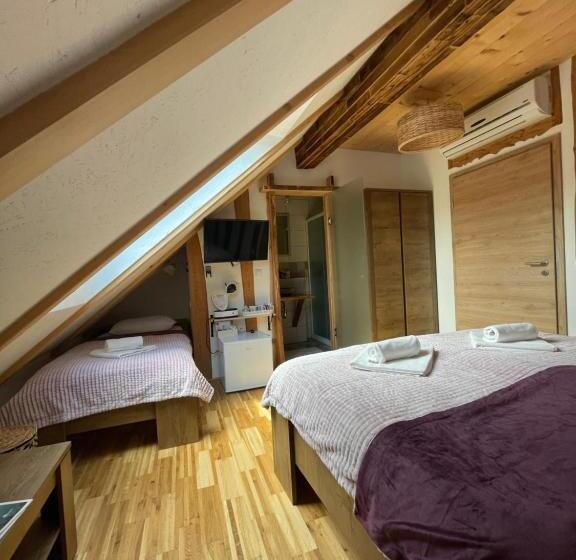 اتاق استاندارد سه نفره, Turistična Kmetija Grabnar