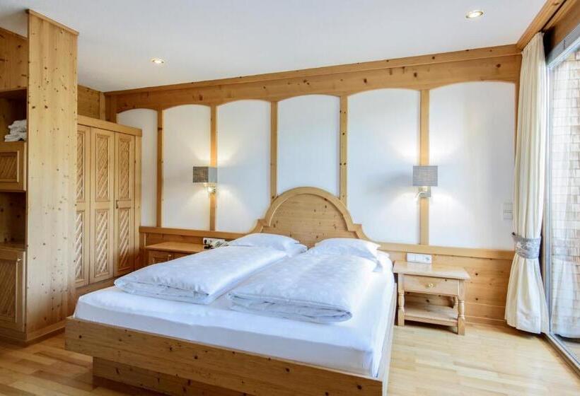 Superior Room with Terrace, Aktiv & Spa Hotel Alpenrose