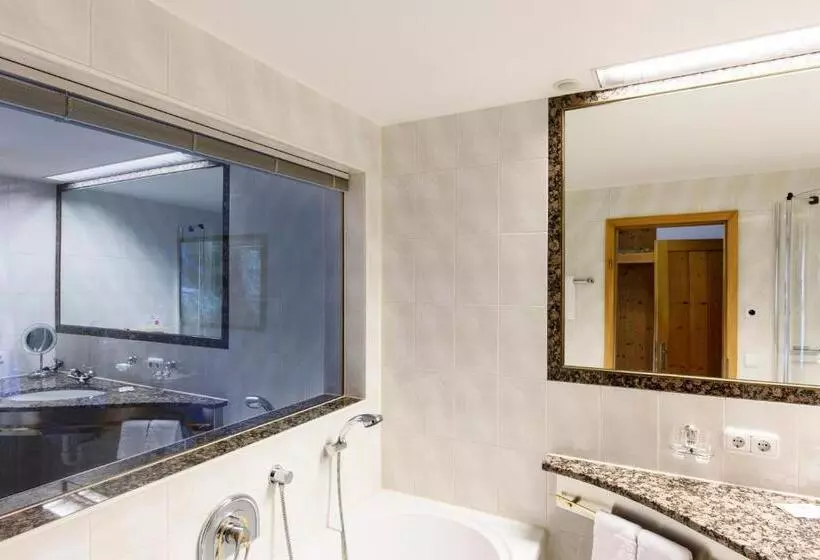 Superior Room with Terrace, Aktiv & Spa Hotel Alpenrose
