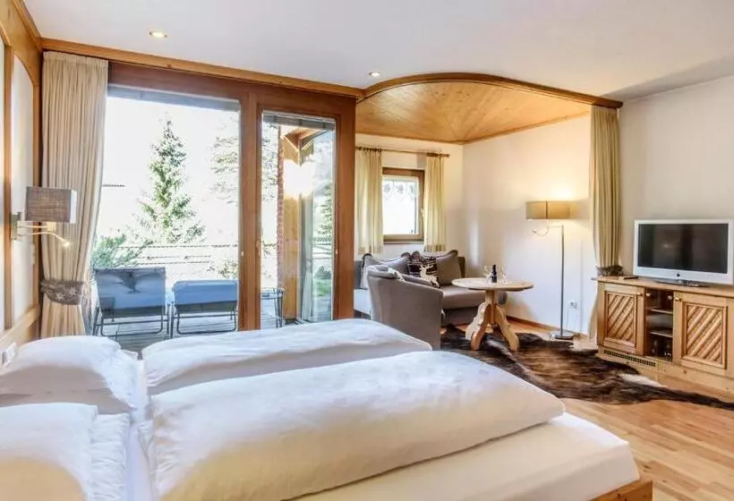 Superior Room with Terrace, Aktiv & Spa Hotel Alpenrose