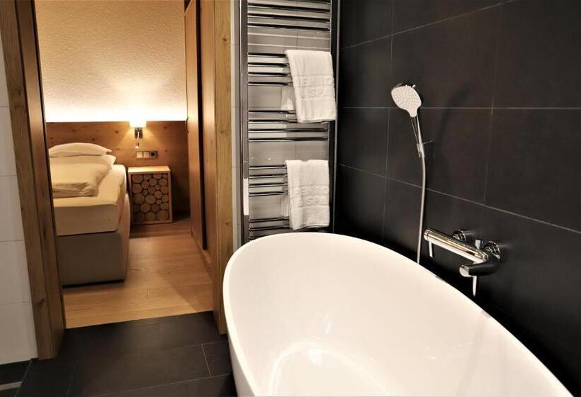 סוויטת ג'וניור, Aktiv & Spa Hotel Alpenrose