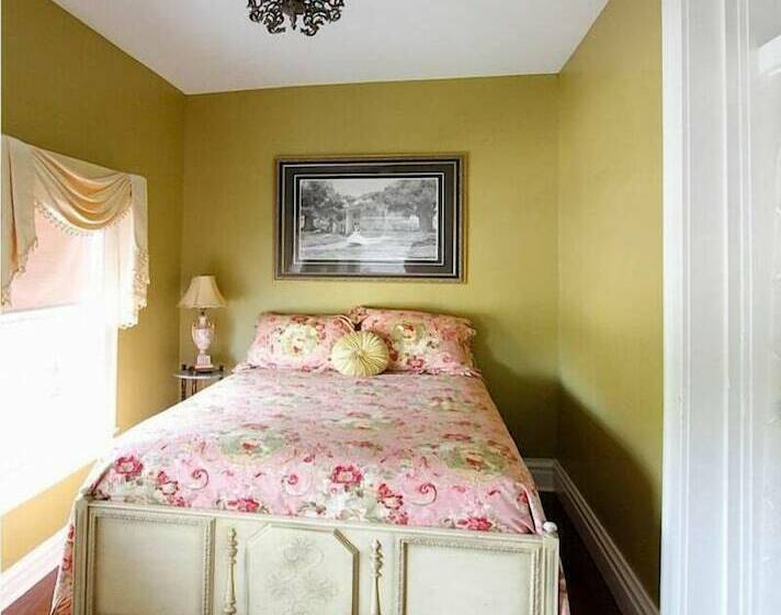 اتاق خانوادگی, Hassinger Daniels Guest House