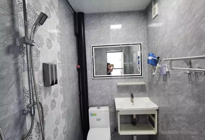 スタンダードシングルルーム, Haikou Banana Hostel