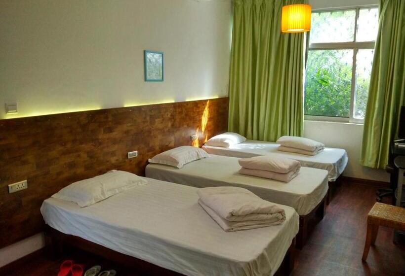 Номер Стандарт Трехместный, Haikou Banana Hostel