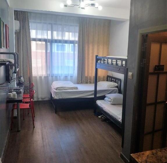Номер Стандарт Трехместный, Haikou Banana Hostel