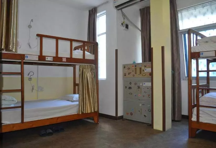ルームシェアのワンベッド, Haikou Banana Hostel