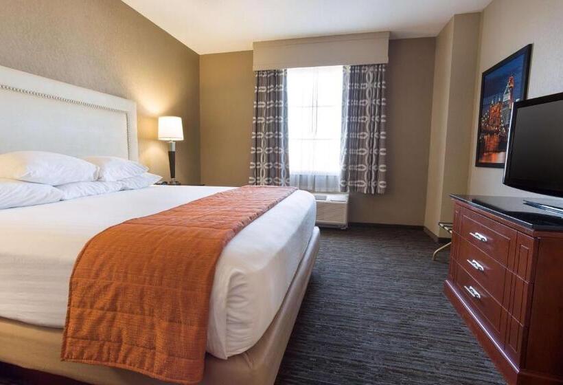 适合残疾人士使用的套间, Drury Inn & Suites Cincinnati Sharonville