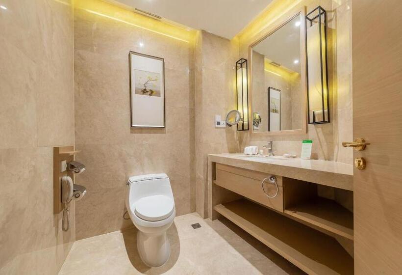 디럭스 룸 킹사이즈 침대, Movenpick  Enshi