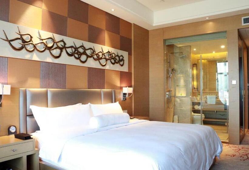 디럭스 룸 킹사이즈 침대, Movenpick  Enshi