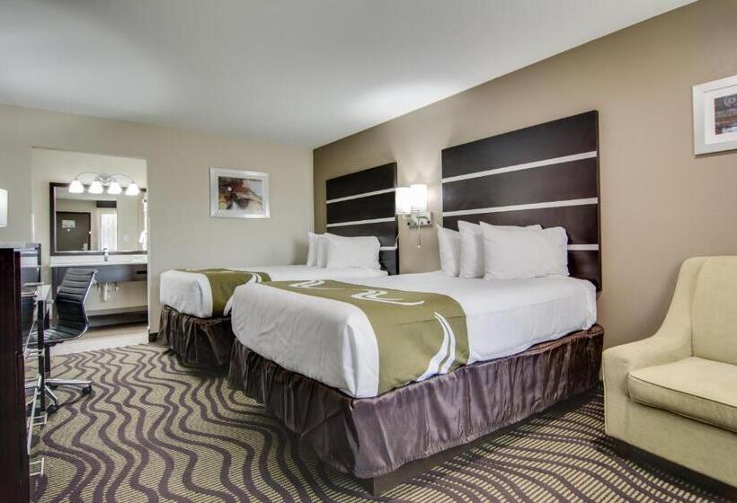 חדר סטנדרט שתי מיטות זוגיות, Quality Inn & Suites Athens University Area