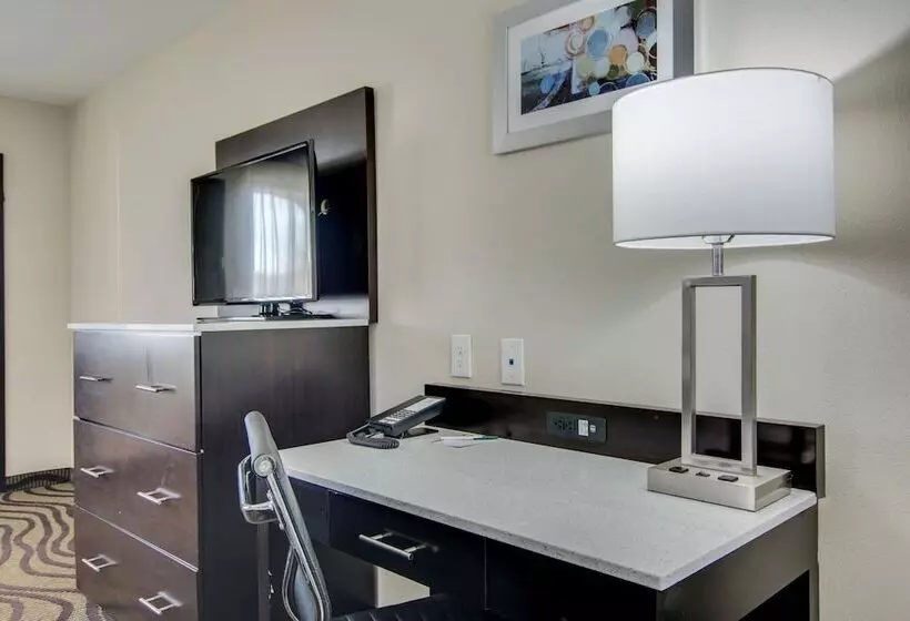 اتاق استاندارد با 2 تخت دوبل, Quality Inn & Suites Athens University Area