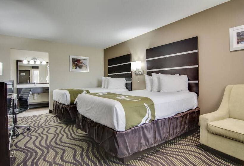 חדר סטנדרט שתי מיטות זוגיות, Quality Inn & Suites Athens University Area