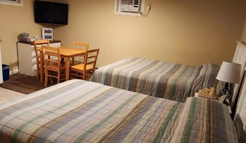 スタンダードスタジオ, Wilson Lake Inn