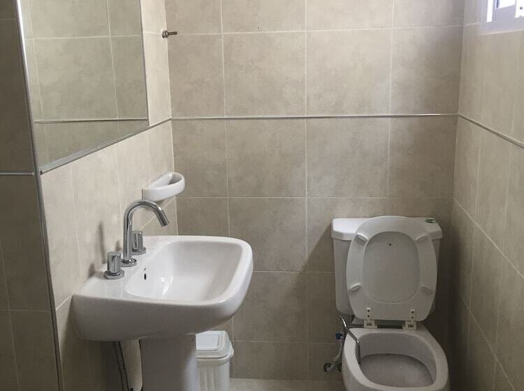 اتاق استاندارد چهار تخته, Link Cordoba Hostel