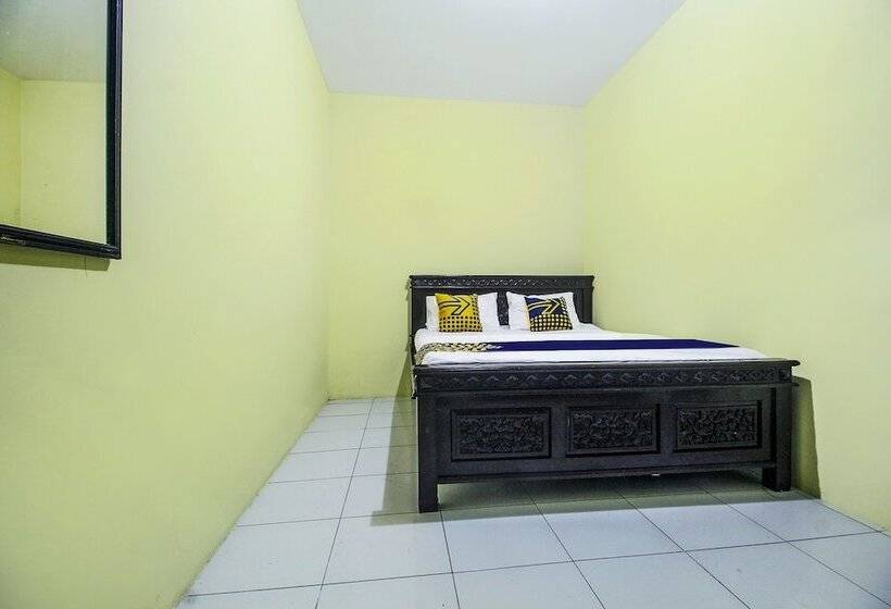 Номер Economy, Spot On 91606 Nadin Guest House