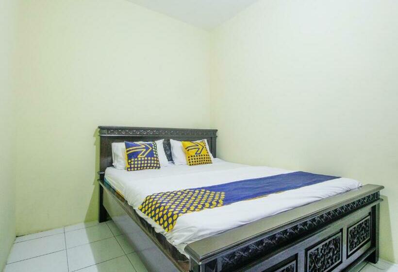 经济房, Spot On 91606 Nadin Guest House