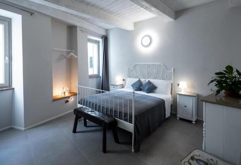 スタンダードルーム, A Casa Di Biagio