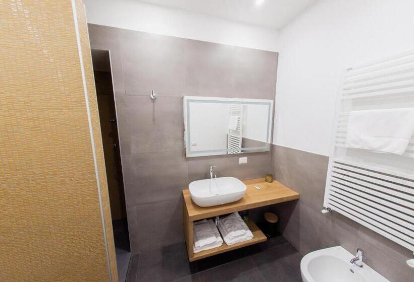 Deluxe Szoba Erkéllyel, Novecento