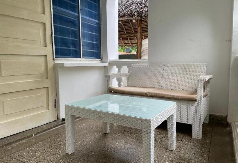 اتاق استاندارد برای معلولان, Maasai Resort