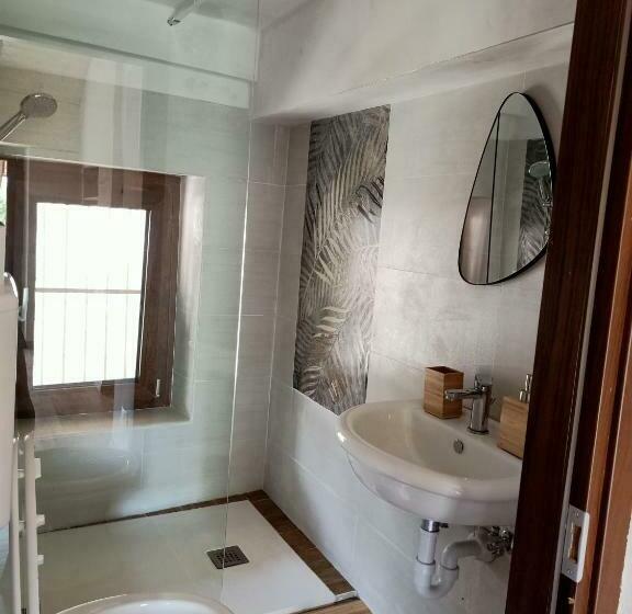 스탠다드 룸, Amrita Rosa