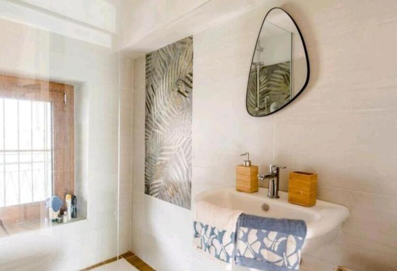 스탠다드 룸, Amrita Rosa