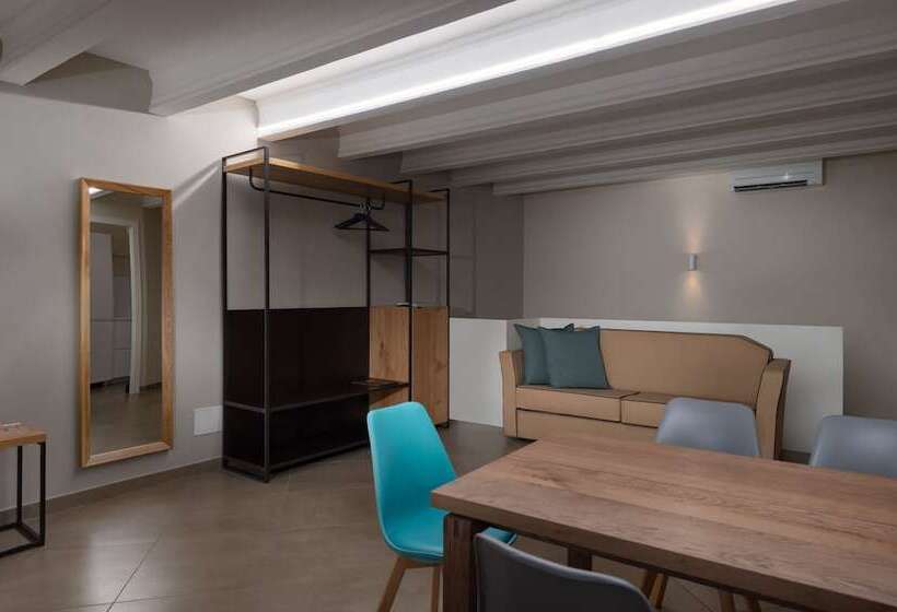 高级家庭房间, Bonacolsi Collection