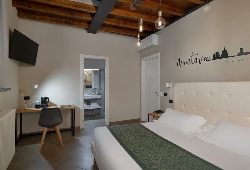 高级三人间, Bonacolsi Collection