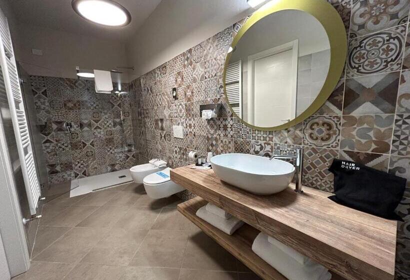 高级大房间, Bonacolsi Collection