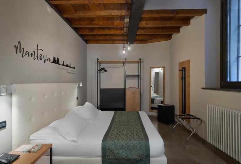 高级三人间, Bonacolsi Collection