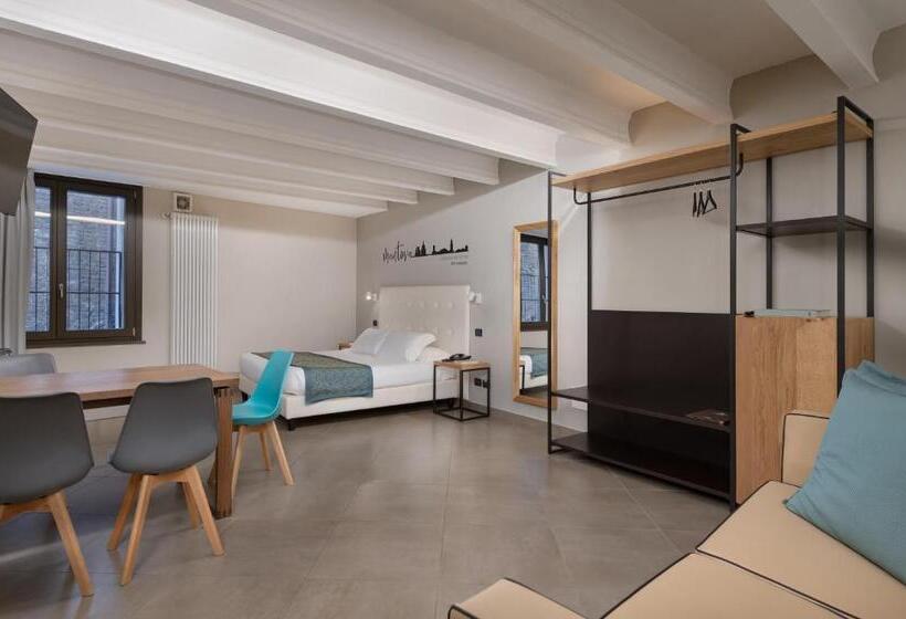 高级家庭房间, Bonacolsi Collection