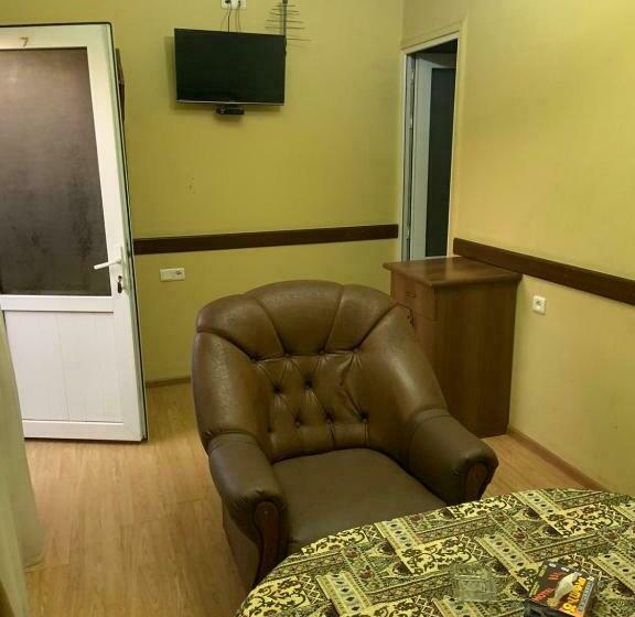 스탠다드 룸, Tnak