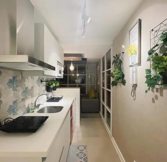 ビュー有りのスタンダードワンルーム, Azure North Monaco Tower Unit 2114