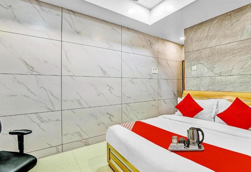 Номер Стандарт, O Shree Laxmi Kuber