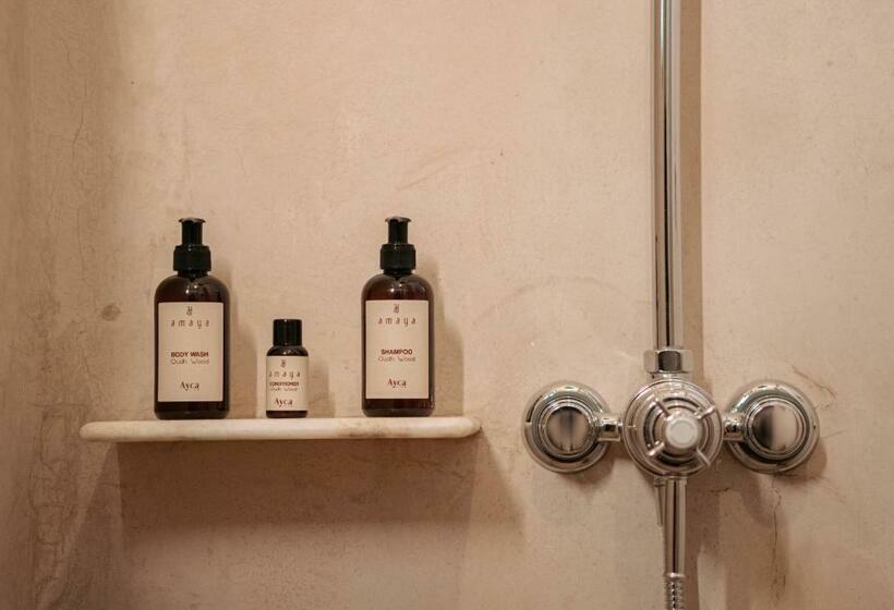 غرفة قياسية سرير كينج, Amaya