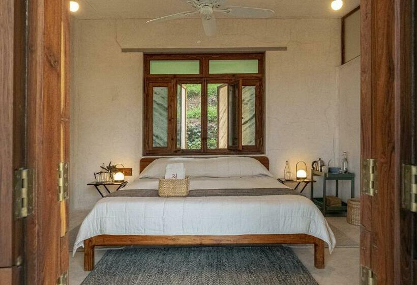 غرفة قياسية سرير كينج, Amaya