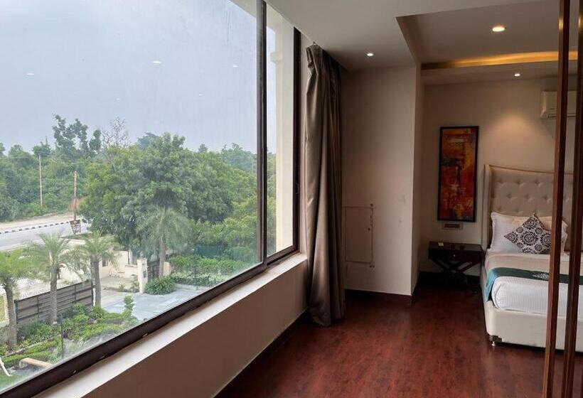 Номер Deluxe, Pinaka Hotels & Resorts