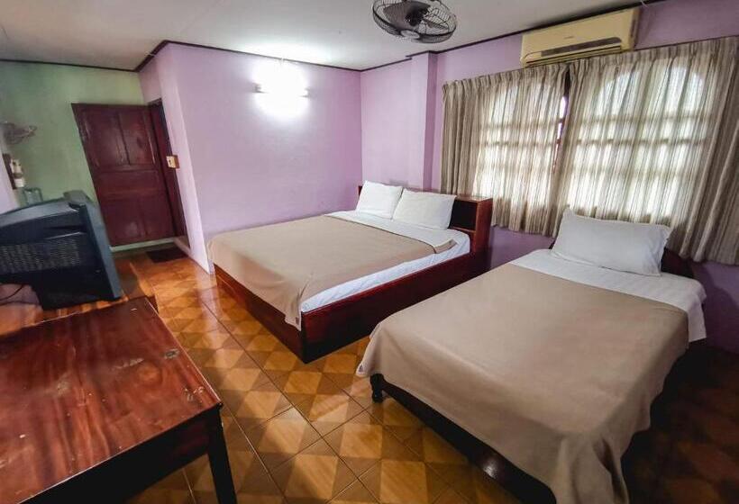 غرفة قياسية ثلاثية, Sabaydee Guesthouse