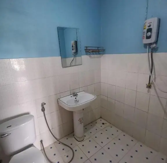 スタンダード４人部屋, Sabaydee Guesthouse