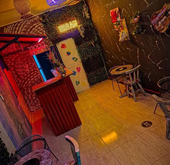 غرفة قياسية, Urban Hostal Bar