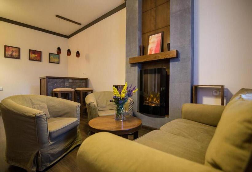带阳台的豪华间, Sochut Resort Stepanavan