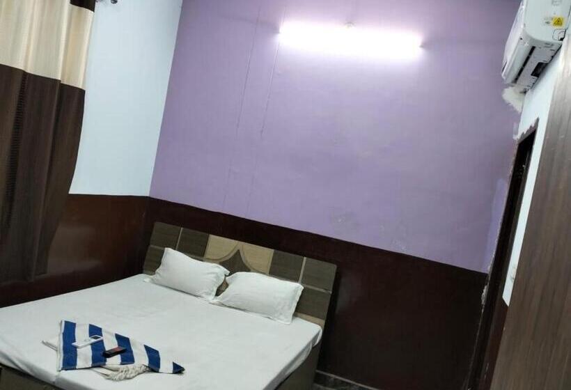Номер Deluxe, Suresh Guest House & Hotel By Wb Inn