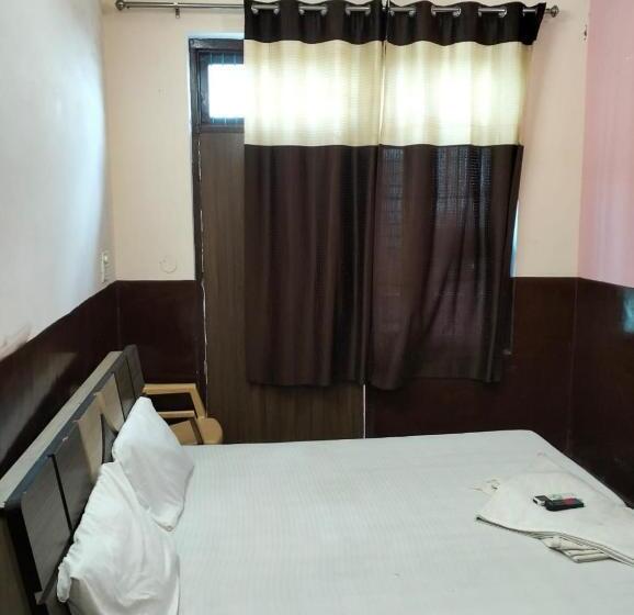 غرفة قياسية, Suresh Guest House & Hotel By Wb Inn