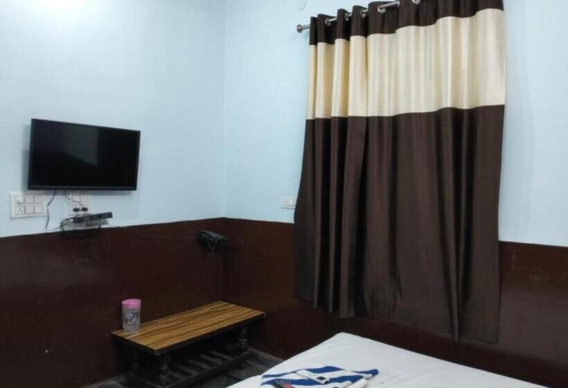 غرفة ديلوكس, Suresh Guest House & Hotel By Wb Inn