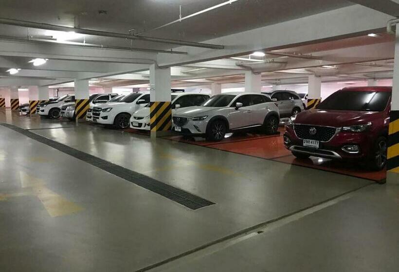 Family Room, Arcadia Continental Pattaya