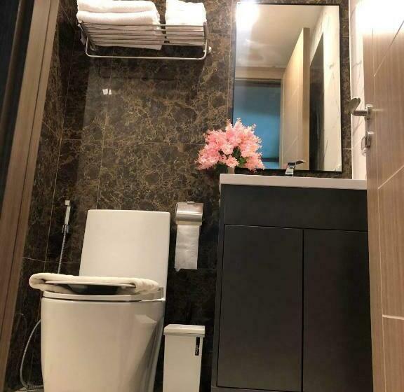 Quarto Familiar, Arcadia Continental Pattaya