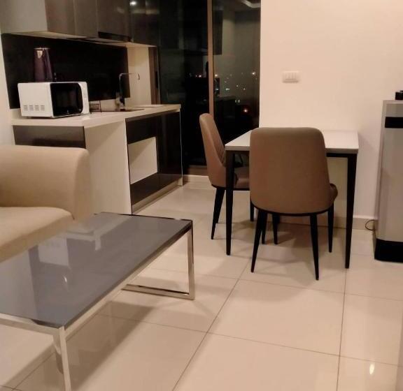 Family Room, Arcadia Continental Pattaya