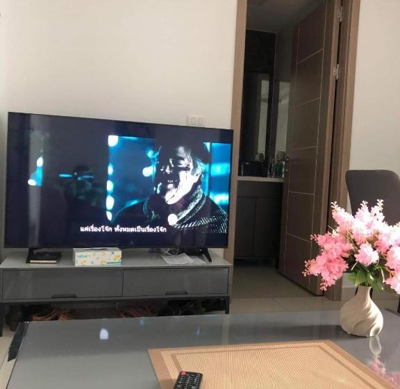 Standard Room Pool View, Arcadia Continental Pattaya